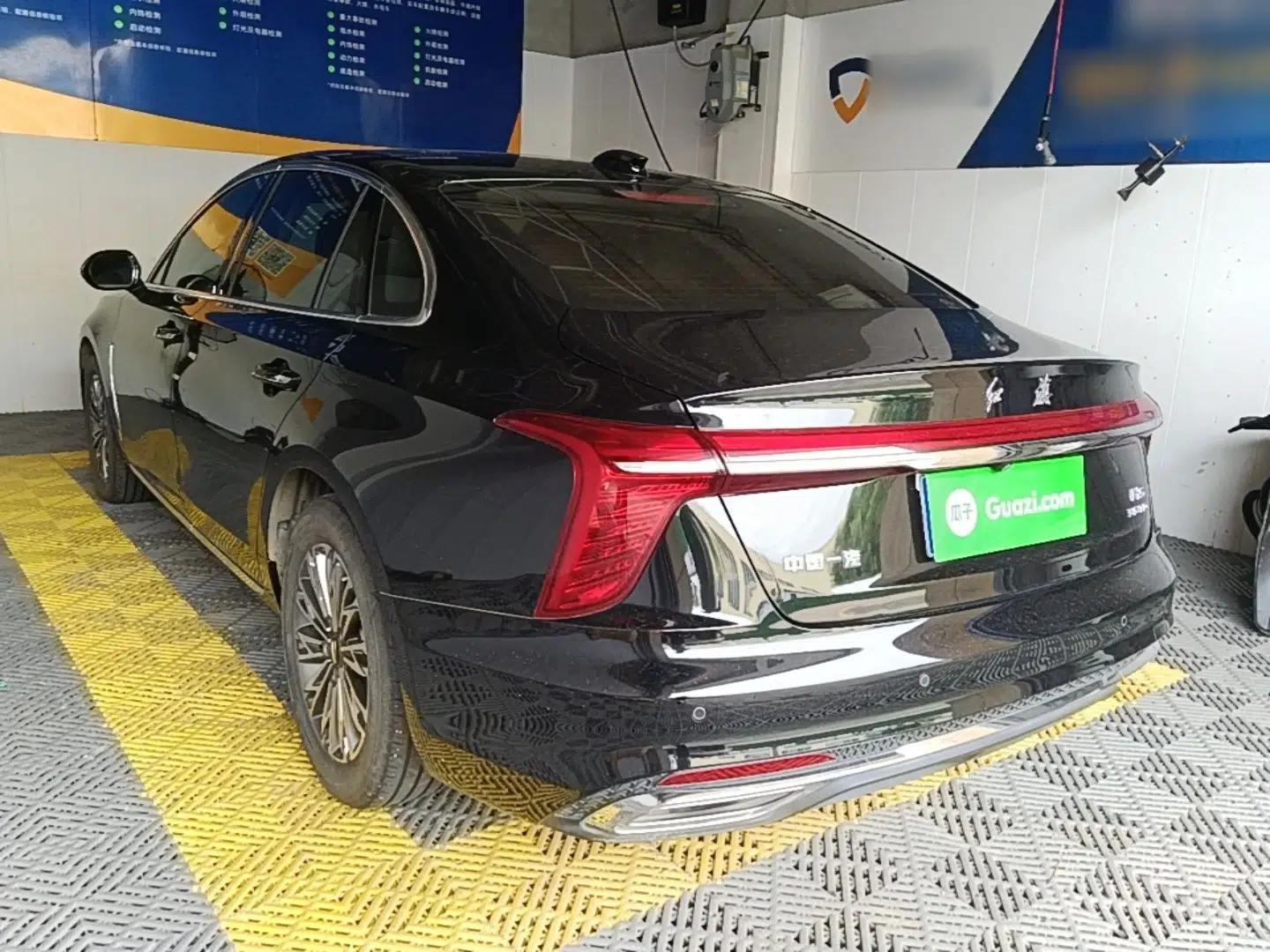 Hongqi H5 2025 1.5T DCT Qiyun 500 000th Unit Commemorative Edition — миниатюра 4