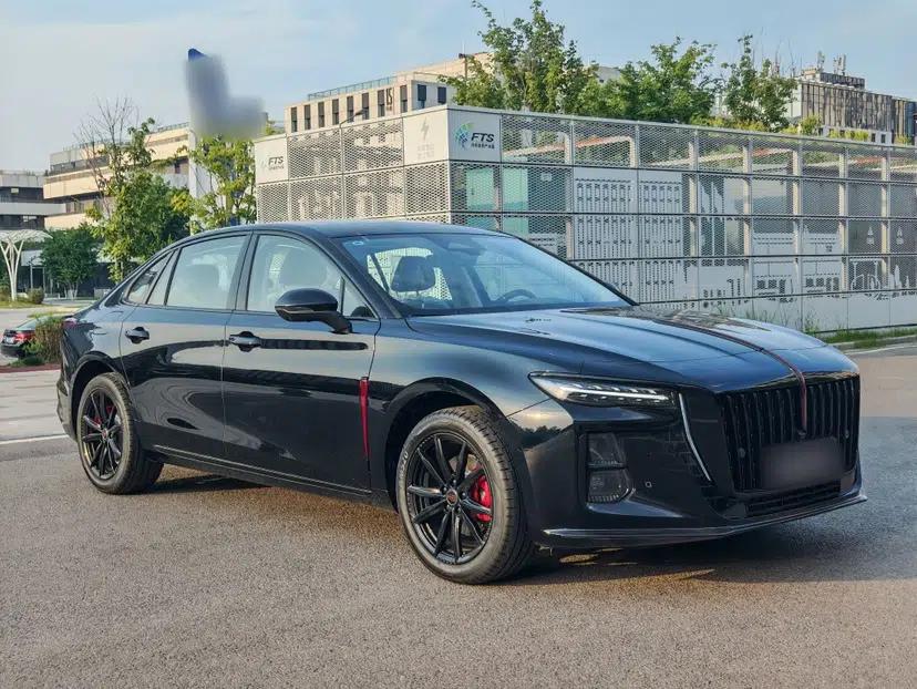 Hongqi H5 2025 Model 2.0T Automatic Xuan Ying 2 Million Units Commemorative Edition — миниатюра 3