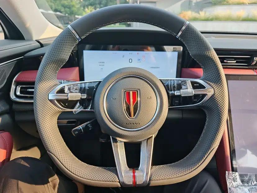 Hongqi H5 2025 Model 2.0T Automatic Xuan Ying 2 Million Units Commemorative Edition — миниатюра 10