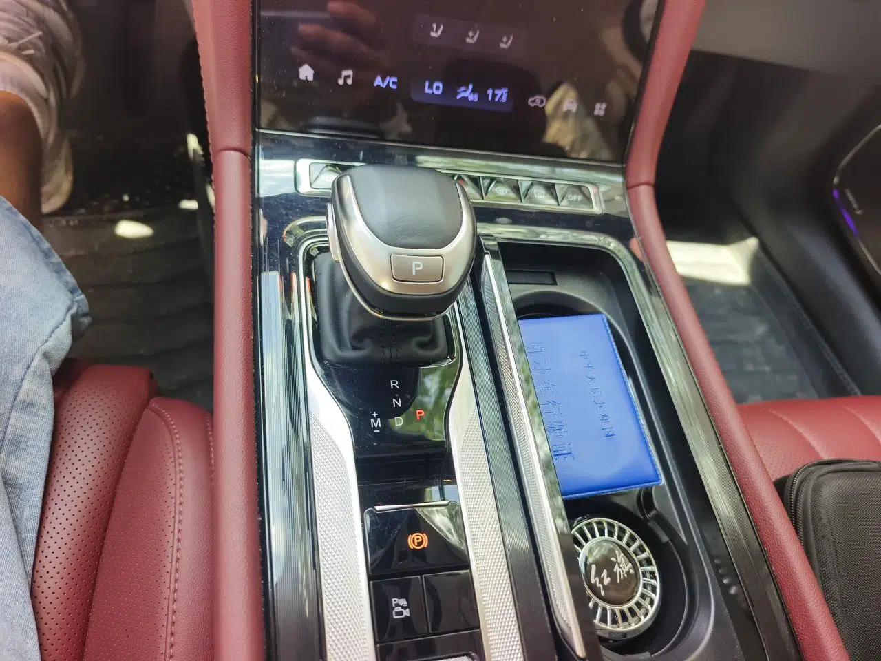 Hongqi H5 2024 2.0T Automatic Smart Connect Flagship Edition — миниатюра 14
