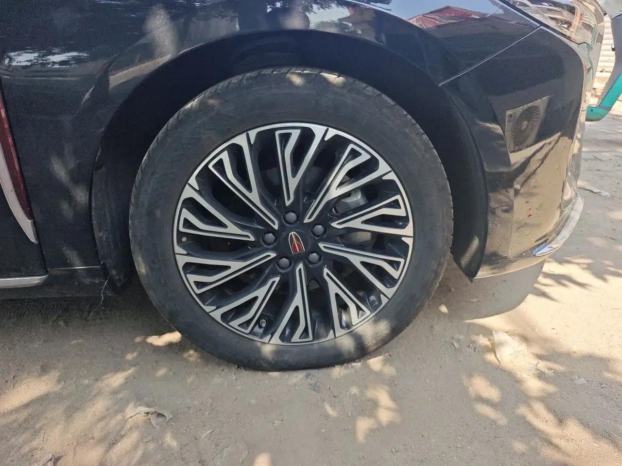 Hongqi H5 2024 2.0T Automatic Smart Connect Flagship Edition — миниатюра 2