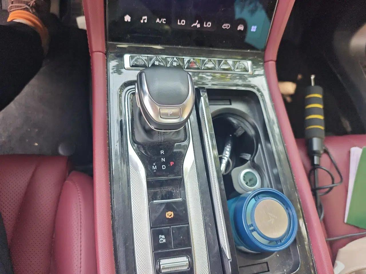 Hongqi H5 2024 2.0T Automatic Smart Connect Flagship Edition — миниатюра 11
