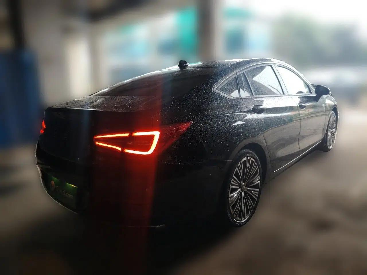 Hongqi H5 2022 Classic Model 1.5T DCT Flagship Edition — миниатюра 6
