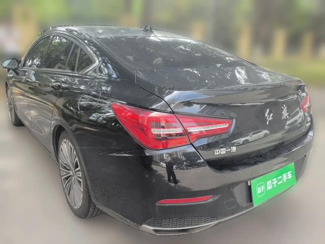 Hongqi H5 2022 Classic Model 1.8T Automatic Smart Connect Flagship Edition — миниатюра 4