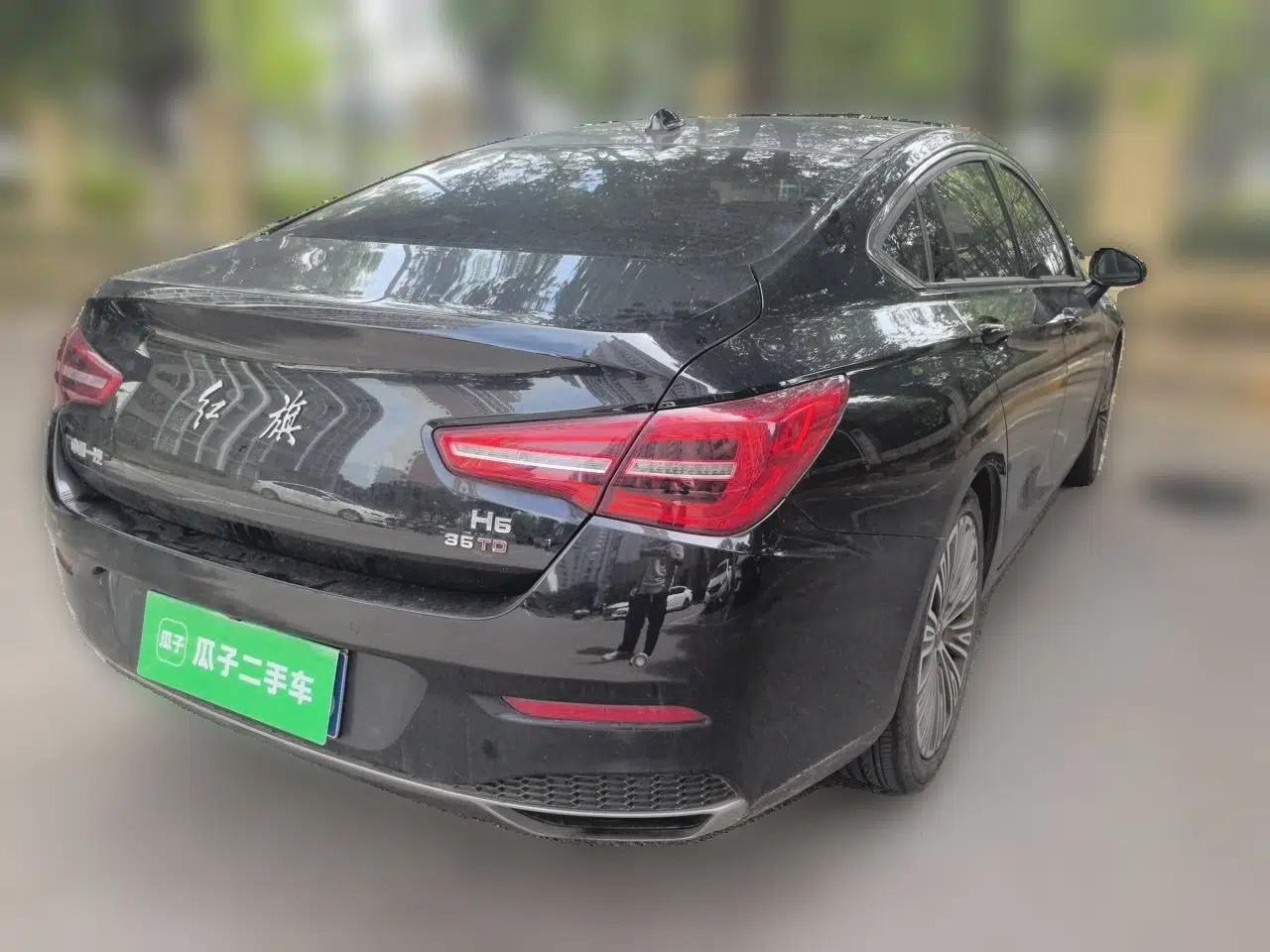 Hongqi H5 2022 Classic Model 1.8T Automatic Smart Connect Flagship Edition — миниатюра 6