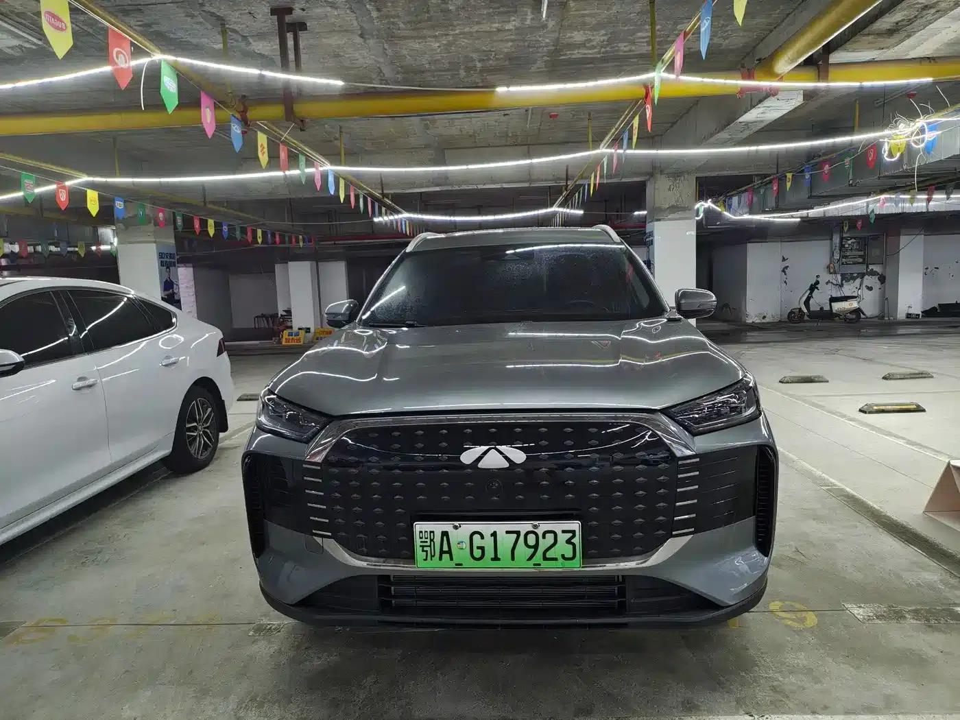 Fengyun T8 2025 1.5T 130km Comfort Edition 7-seater — миниатюра 2