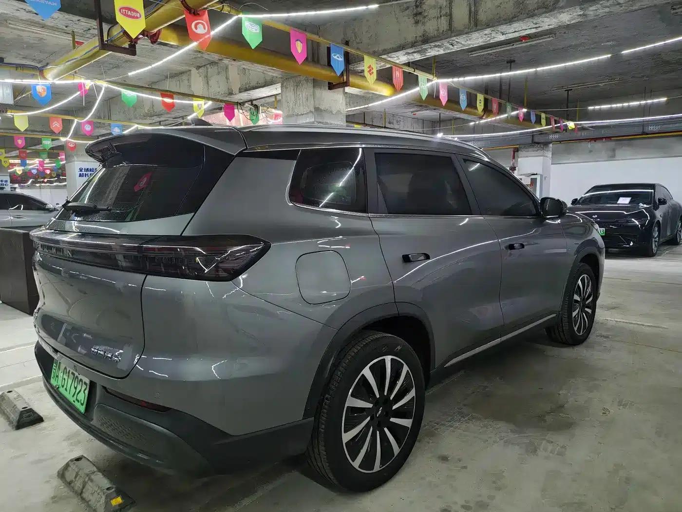 Fengyun T8 2025 1.5T 130km Comfort Edition 7-seater — миниатюра 12