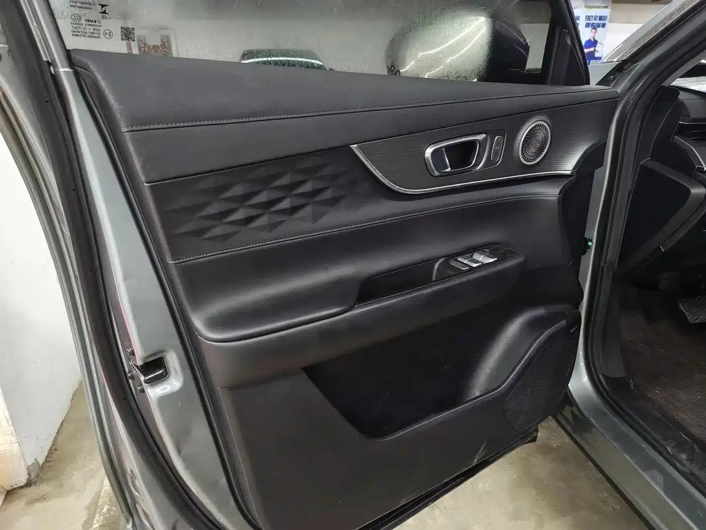 Fengyun T8 2025 1.5T 130km Comfort Edition 7-seater — миниатюра 4