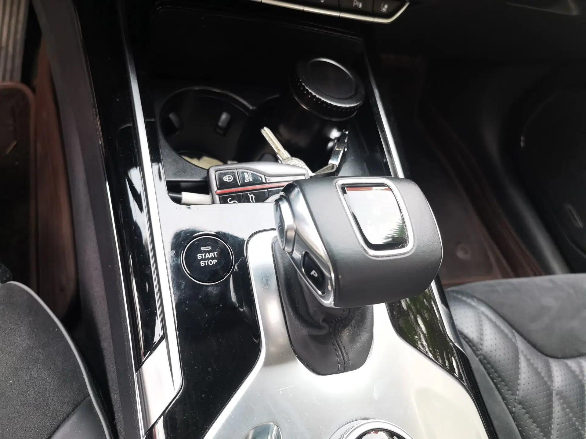 Hongqi HS5 2019 2.0T Smart Connect Flagship Edition — миниатюра 14