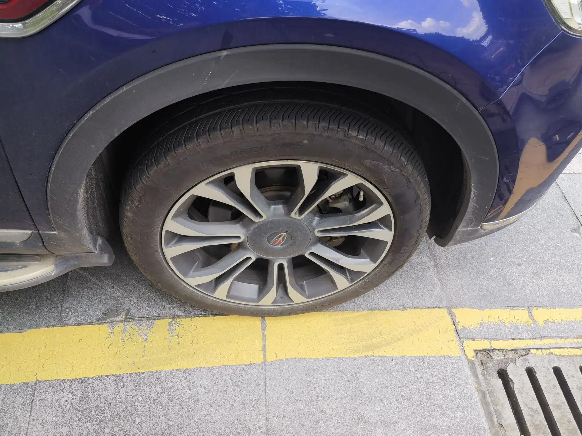 Hongqi HS5 2019 2.0T Smart Connect Flagship Edition — миниатюра 8