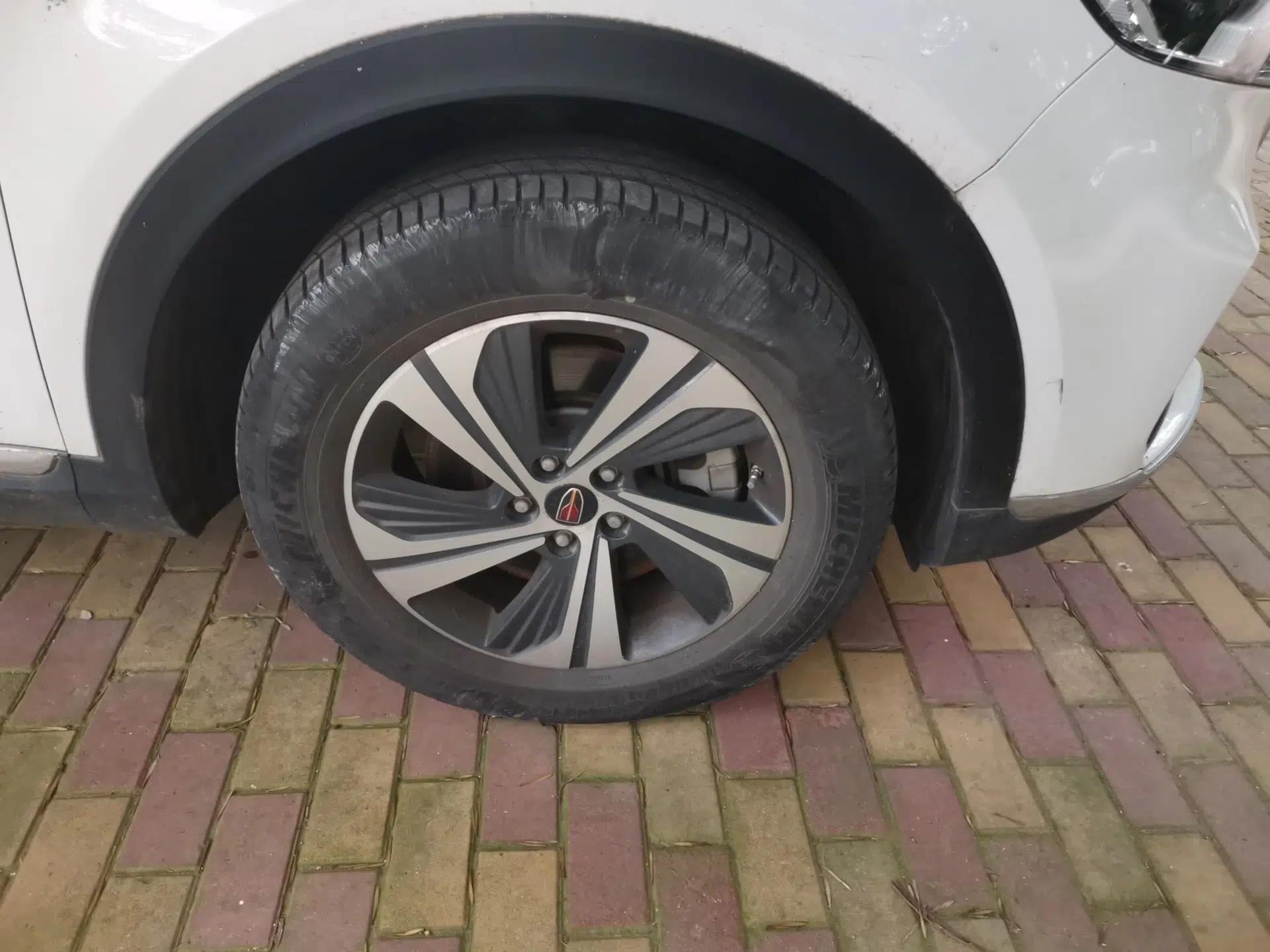 Hongqi HS5 2019 2.0T Smart Connect Flagship Edition — миниатюра 8