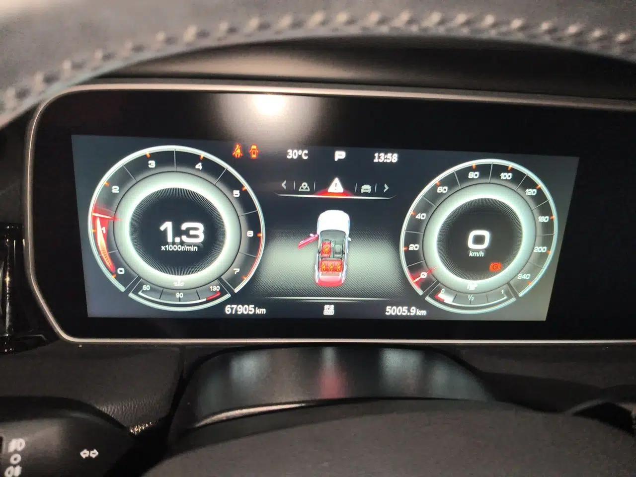 Hongqi HS5 2022 Revised Version 2.0T Smart Connect Flagship Edition — миниатюра 11