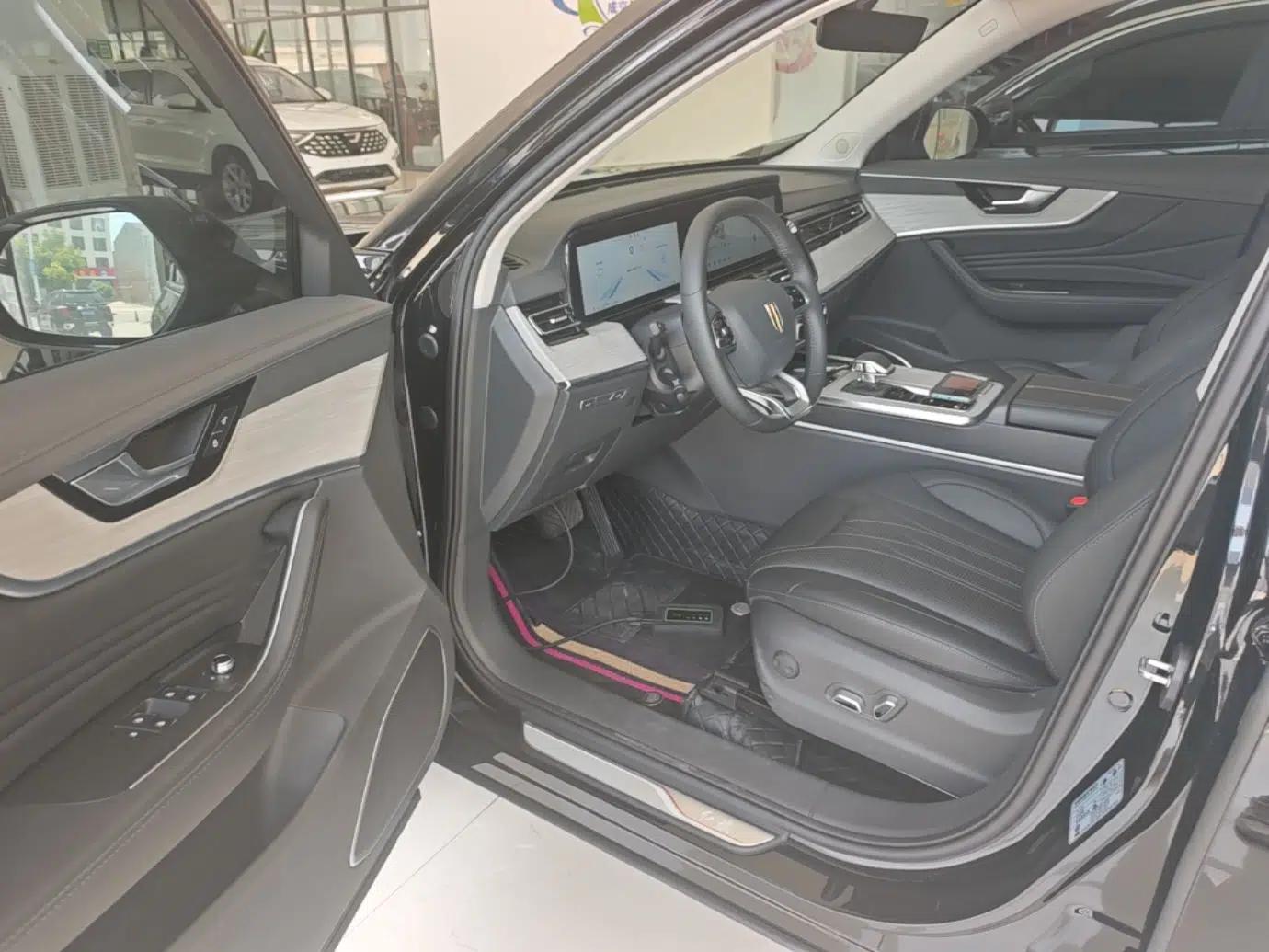 Hongqi HS5 2026 Model 2.0T Two-Wheel Drive Qi Yun Pro Edition — миниатюра 18
