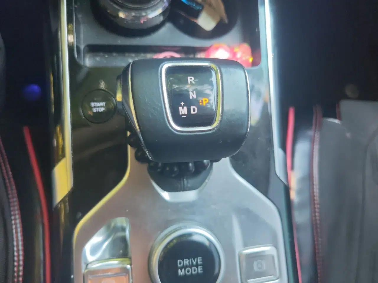 Hongqi HS5 2022 Revised Version 2.0T Smart Connect Flagship Edition — миниатюра 14