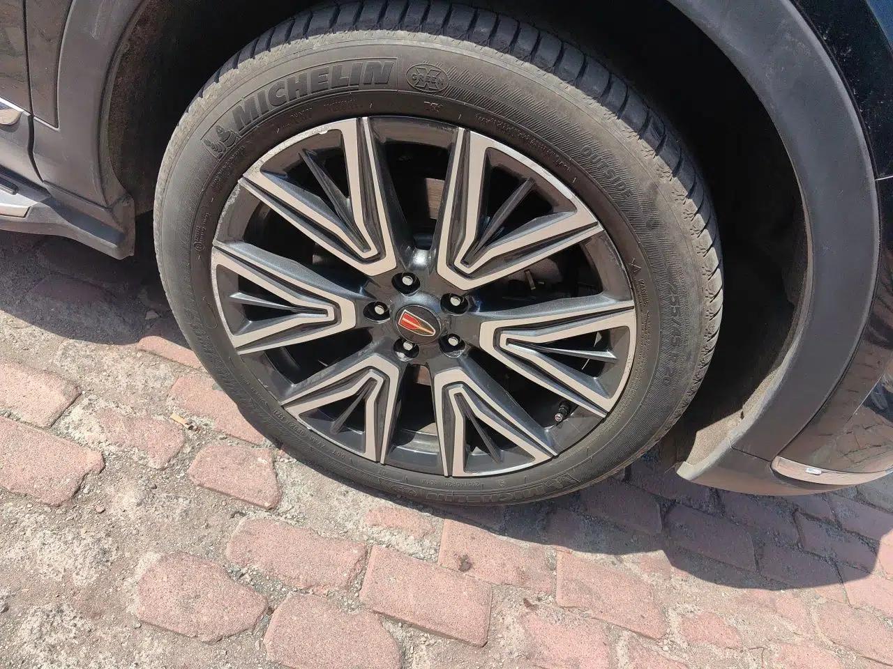 Hongqi HS5 2022 2.0T Smart Connect Flagship All-Wheel-Drive Version — миниатюра 8