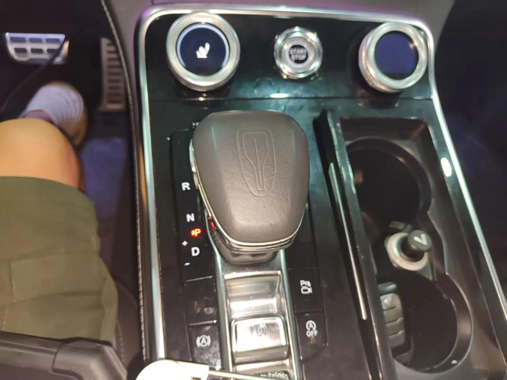 Hongqi H9 2020 2.0T Smart Connect Flagship Edition — миниатюра 21