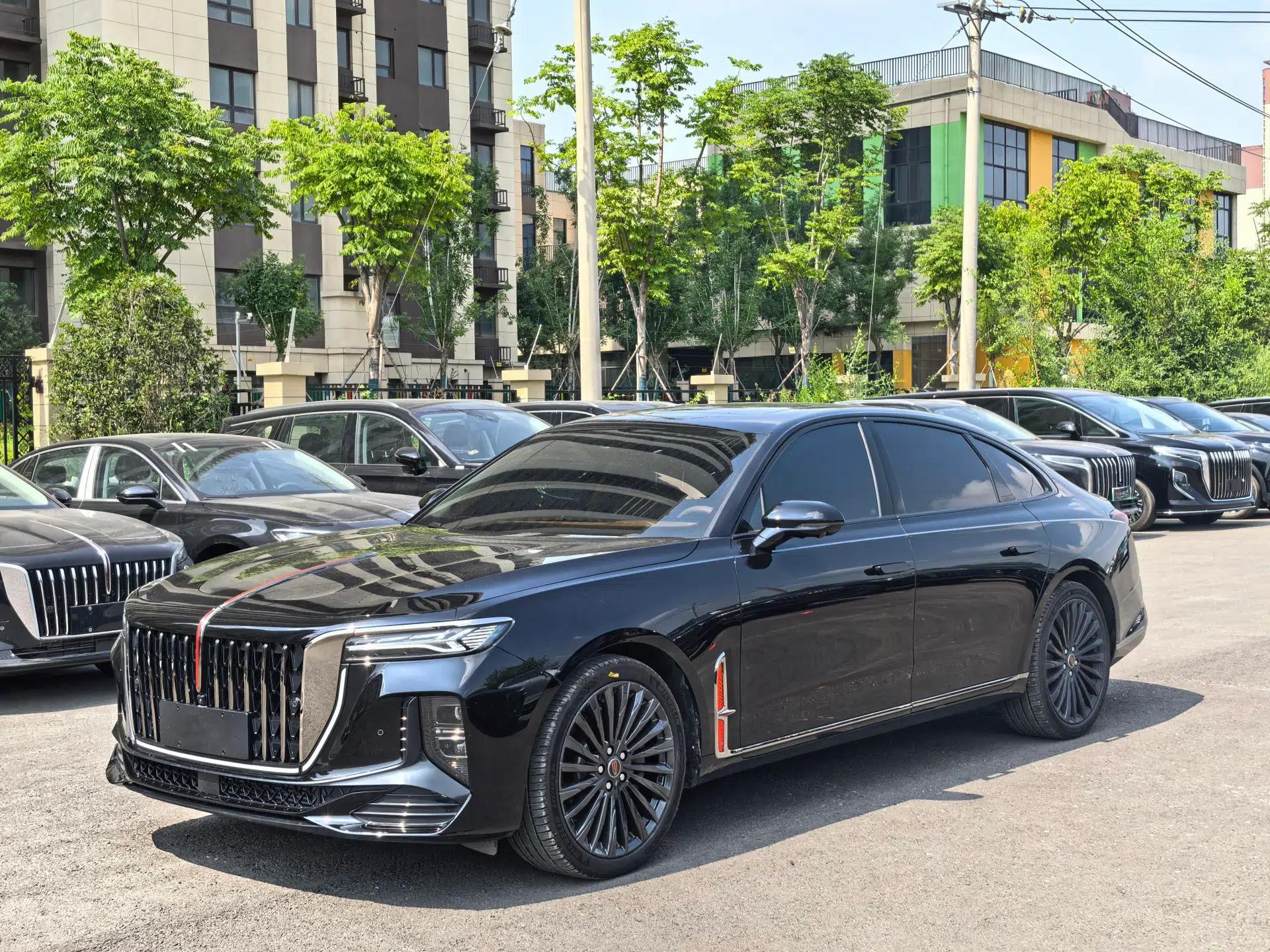 Hongqi H9 2025 Model Facelifted 2.0T Two-Wheel Drive Flag-Style Private Enjoyment Fashion Edition, 5 Seats — миниатюра 1
