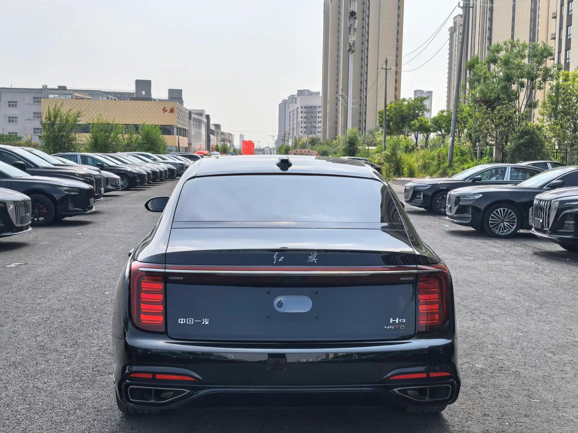 Hongqi H9 2025 Model Facelifted 2.0T Two-Wheel Drive Flag-Style Private Enjoyment Fashion Edition, 5 Seats — миниатюра 13