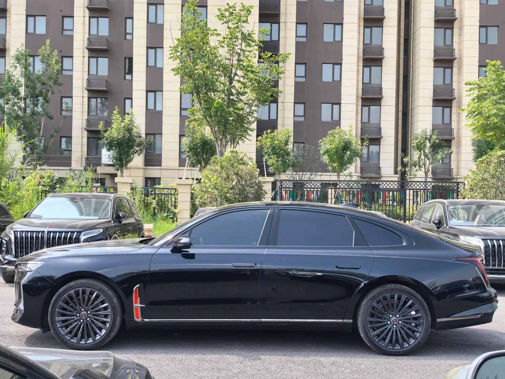 Hongqi H9 2025 Model Facelifted 2.0T Two-Wheel Drive Flag-Style Private Enjoyment Fashion Edition, 5 Seats — миниатюра 15
