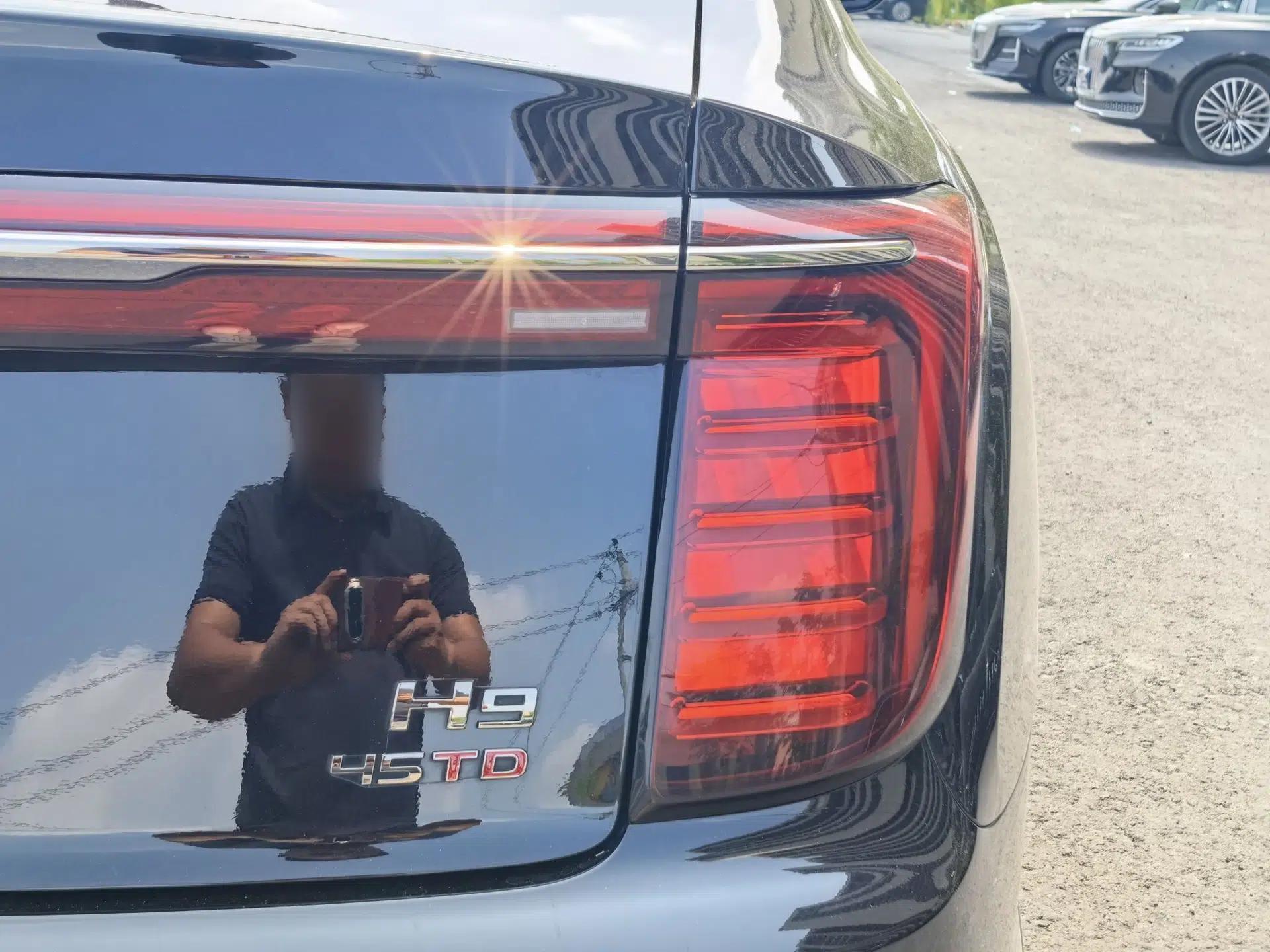 Hongqi H9 2025 Model Facelifted 2.0T Two-Wheel Drive Flag-Style Private Enjoyment Fashion Edition, 5 Seats — миниатюра 19