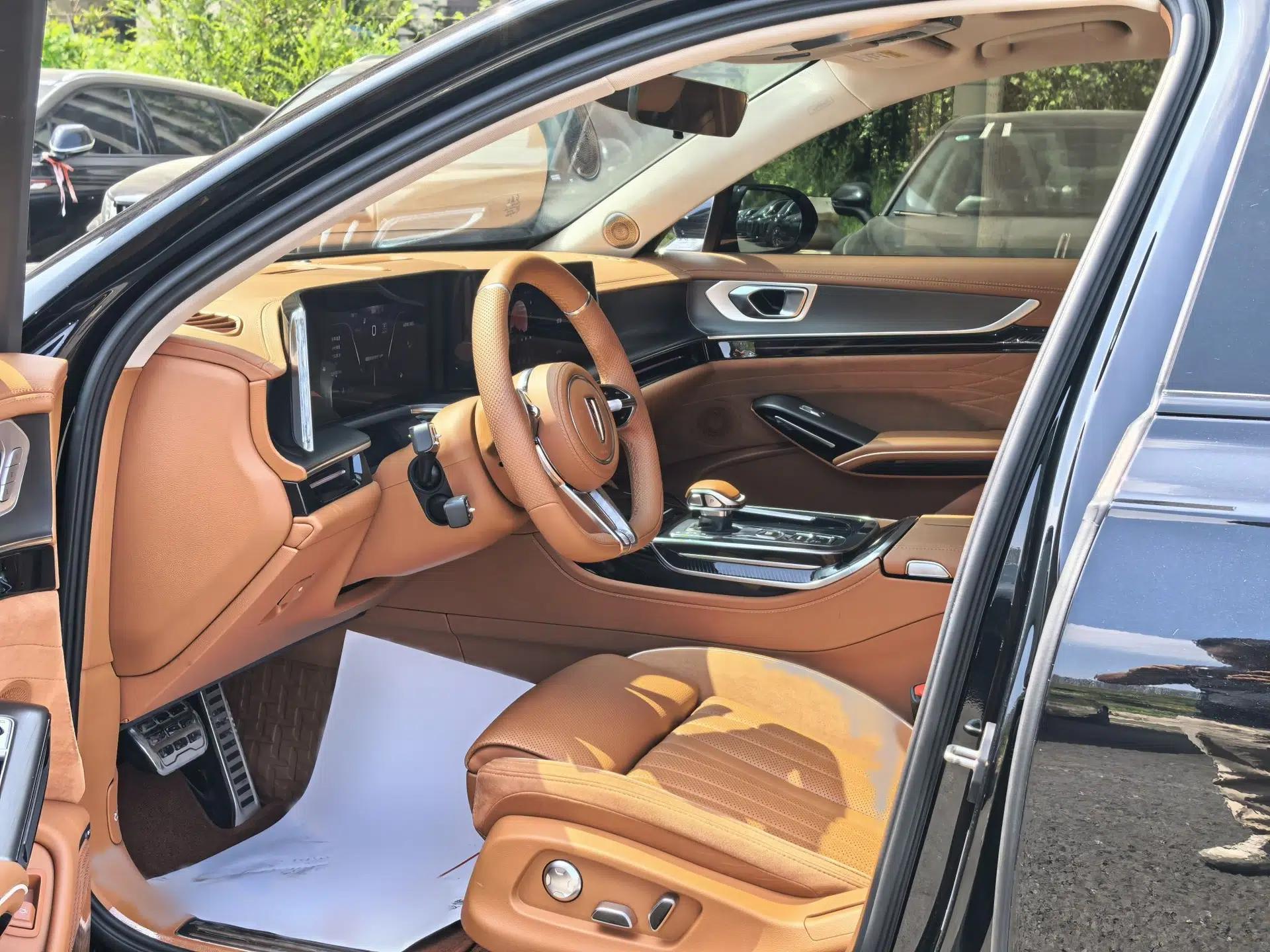 Hongqi H9 2025 Model Facelifted 2.0T Two-Wheel Drive Flag-Style Private Enjoyment Fashion Edition, 5 Seats — миниатюра 31