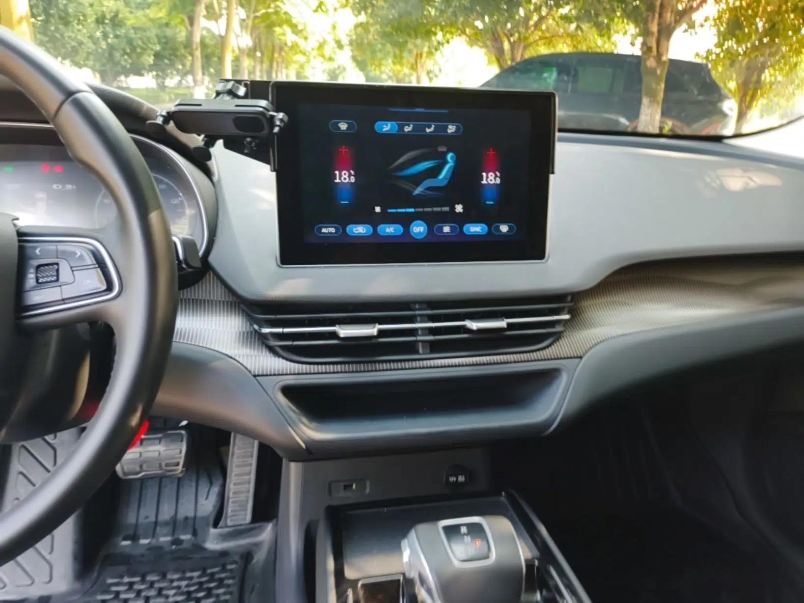 Hongqi E-QM5 2022 431 km Charge & Enjoy Edition — миниатюра 15
