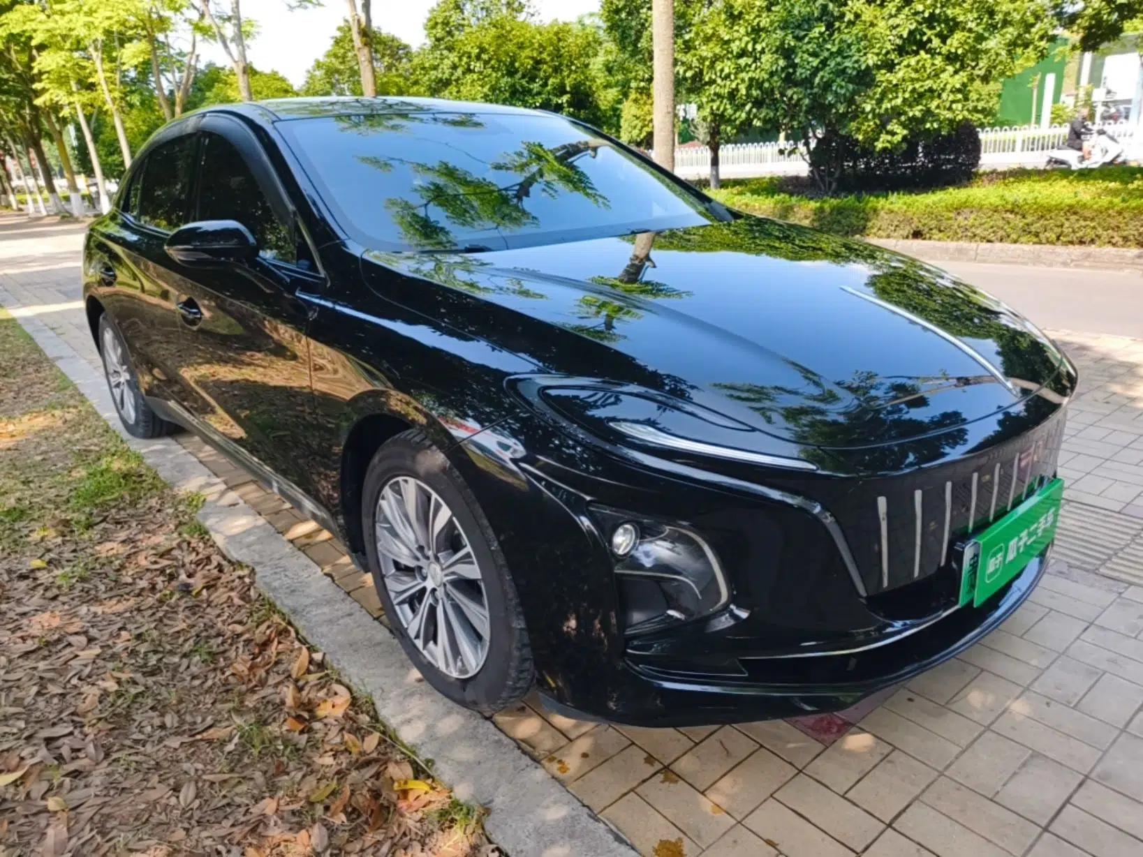 Hongqi E-QM5 2022 431 km Charge & Enjoy Edition — миниатюра 3