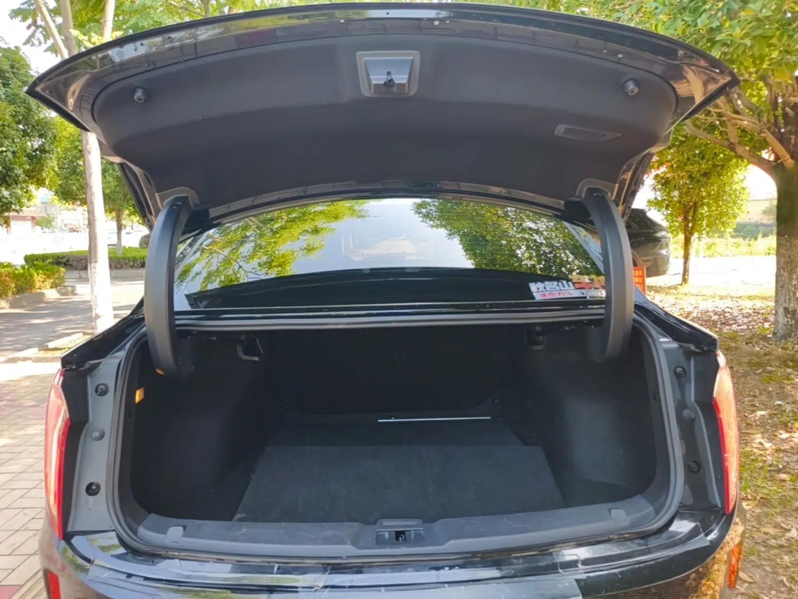 Hongqi E-QM5 2022 431 km Charge & Enjoy Edition — миниатюра 22