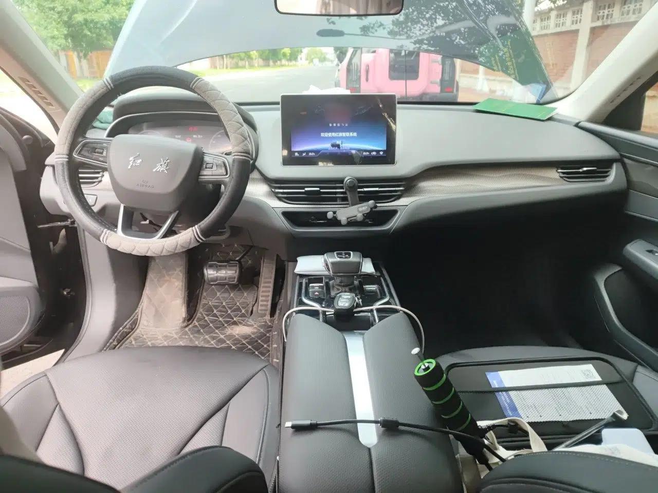 Hongqi E-QM5 2023 Revised Version Basic Travel Edition — миниатюра 9