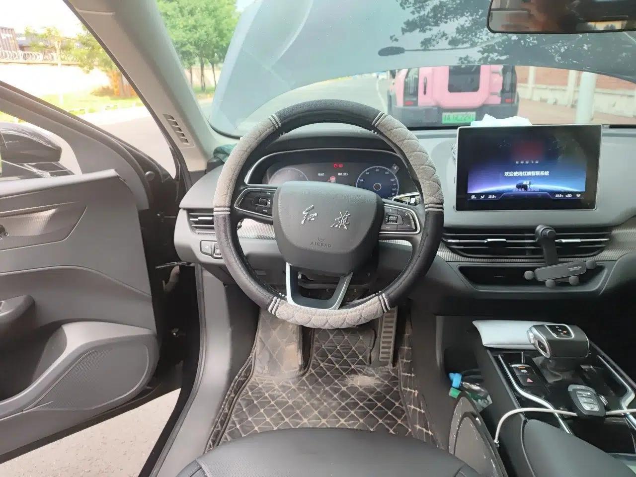 Hongqi E-QM5 2023 Revised Version Basic Travel Edition — миниатюра 10