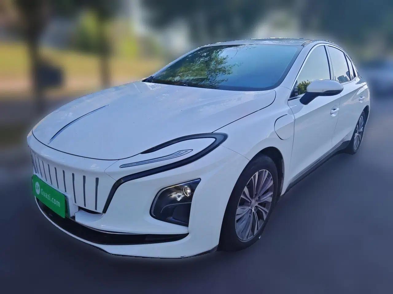 Hongqi E-QM5 2022 431 km Charge & Enjoy Edition — миниатюра 1