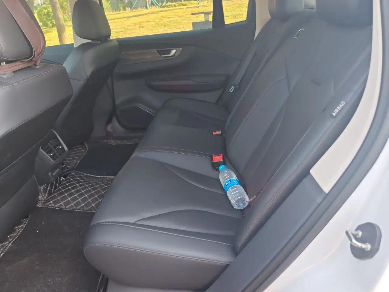 Hongqi E-QM5 2022 431 km Charge & Enjoy Edition — миниатюра 17