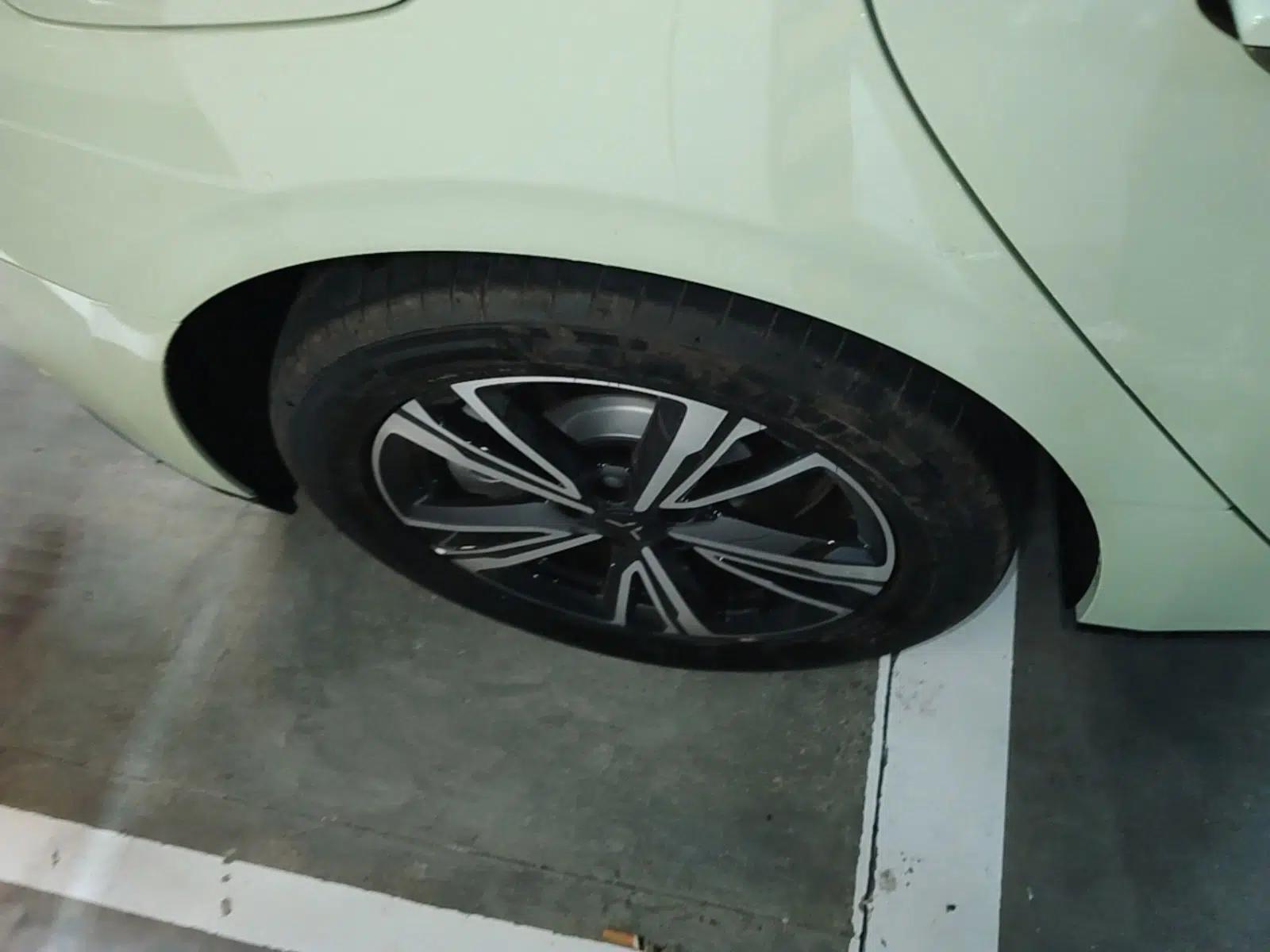 Hongqi EH7 2025 600 Smart Selection Edition — миниатюра 11