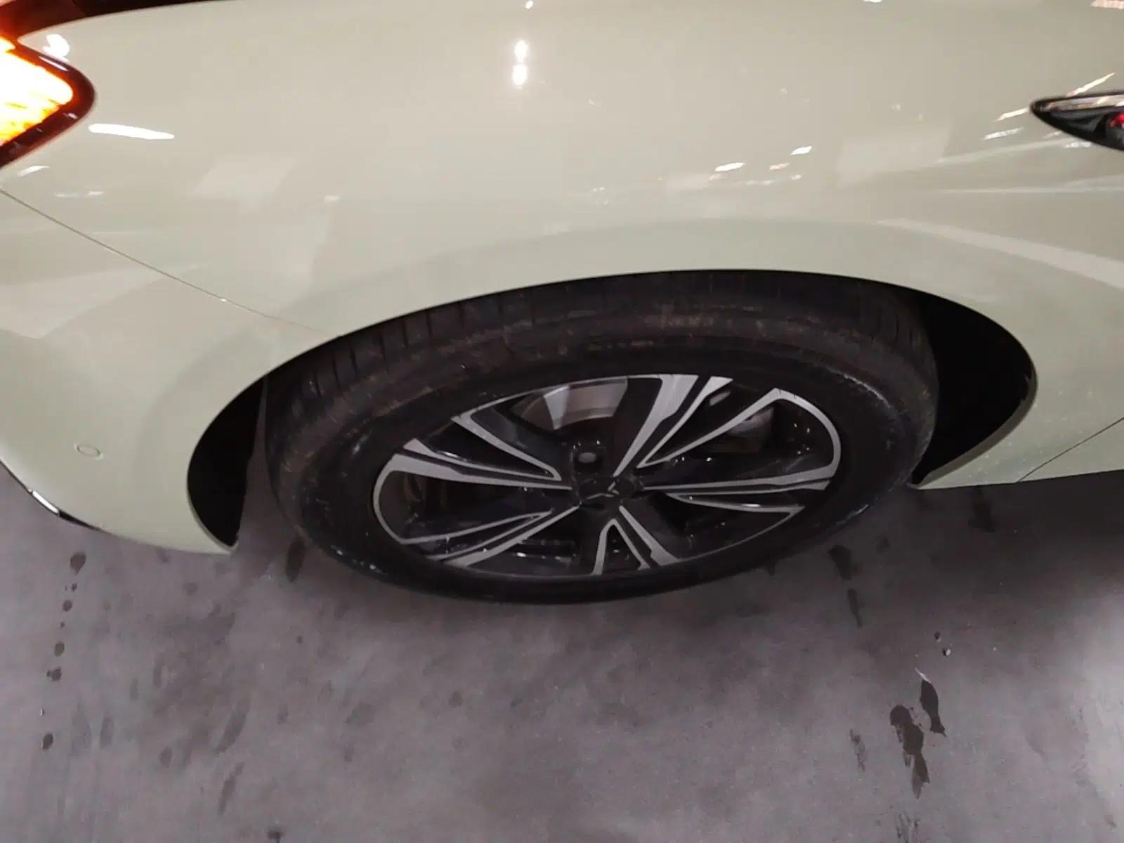 Hongqi EH7 2025 600 Smart Selection Edition — миниатюра 10