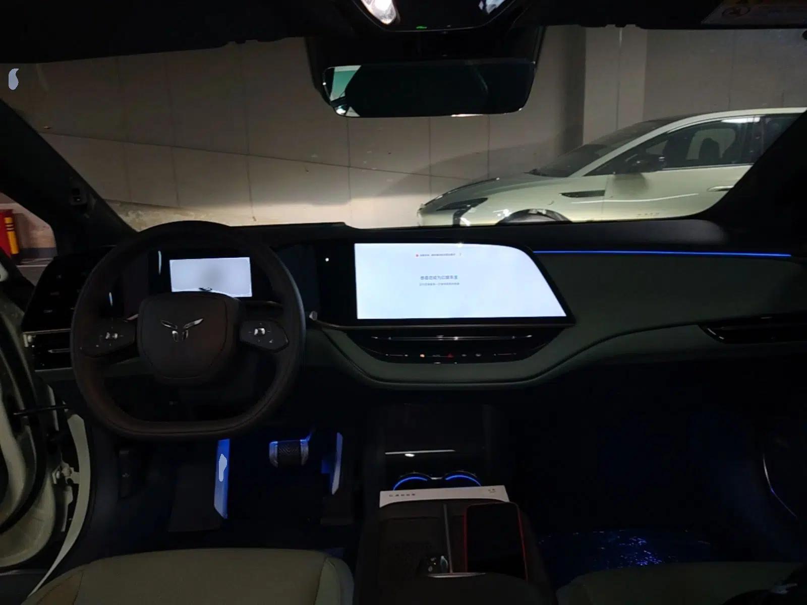 Hongqi EH7 2025 690 Smart Selection Edition — миниатюра 12