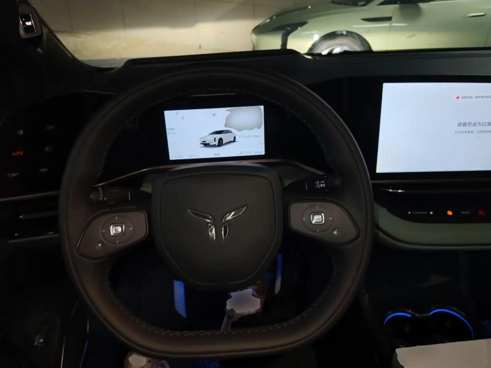 Hongqi EH7 2025 690 Smart Selection Edition — миниатюра 13