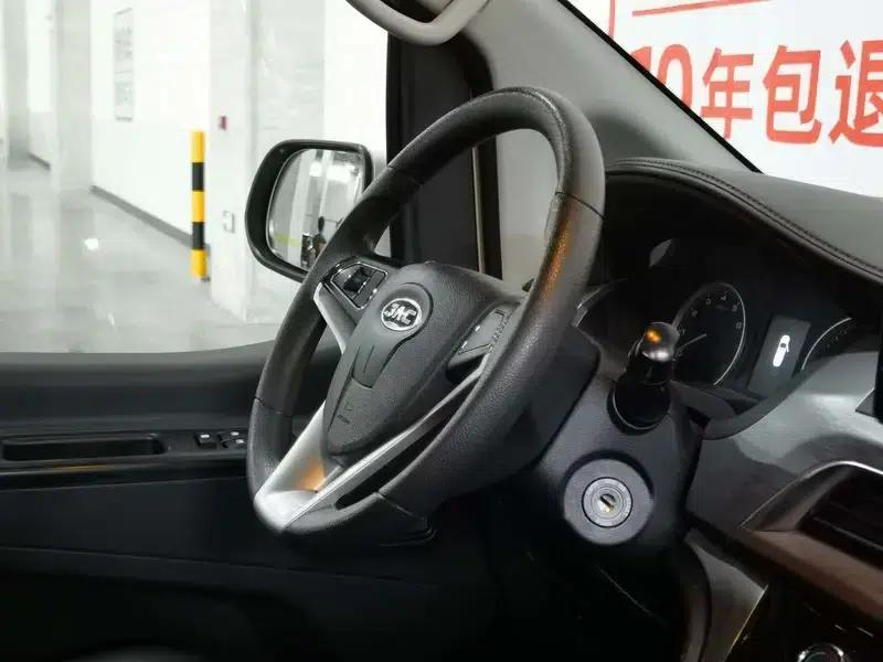 Refine M3 2023 PLUS 1.5T Classic Edition — миниатюра 18