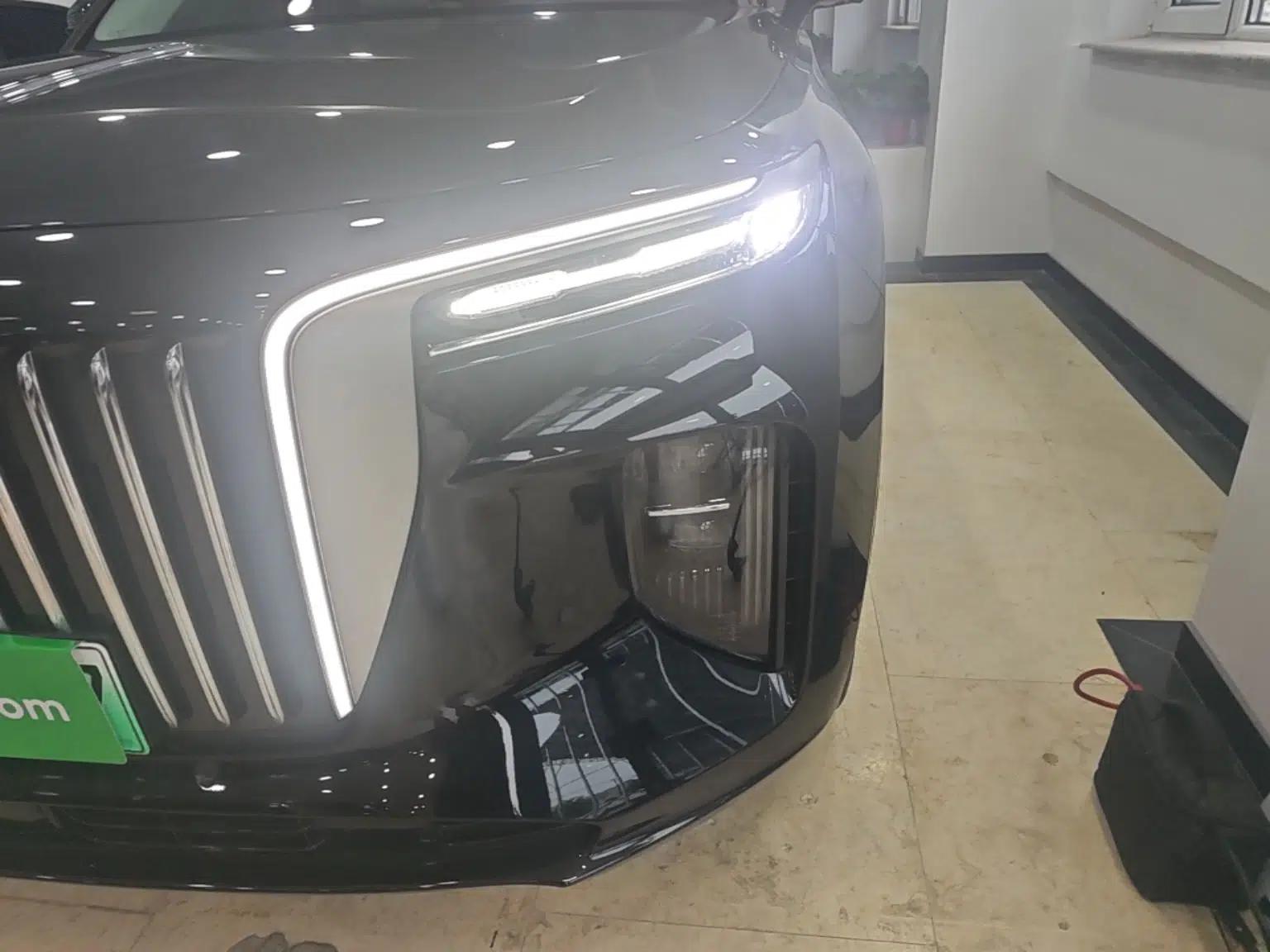 Hongqi E-HS9 2022 690 km Range Flagship Edition Six Seats — миниатюра 8