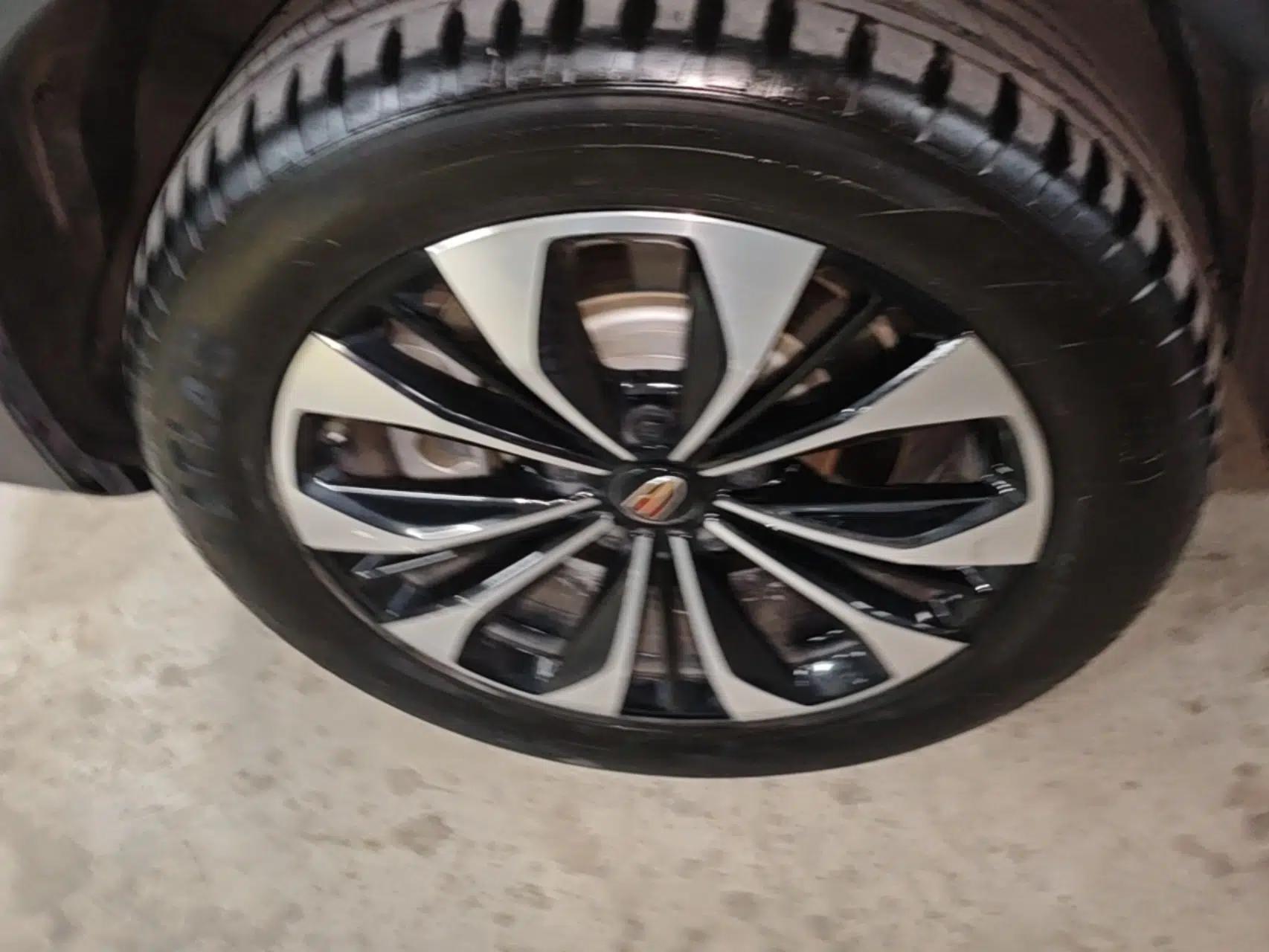 Hongqi HS7 2022 2.0T DCT Two-Wheel Drive Smart Connect Flagship Edition Seven Seats — миниатюра 11