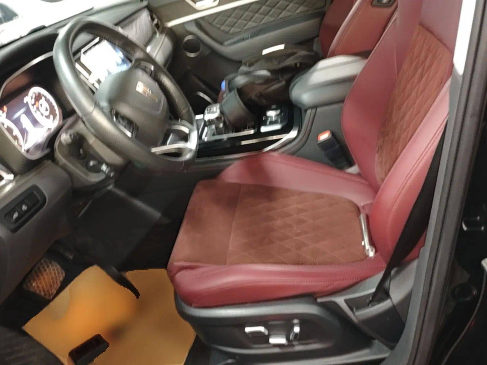 Hongqi HS7 2022 2.0T DCT Two-Wheel Drive Smart Connect Flagship Edition Seven Seats — миниатюра 17