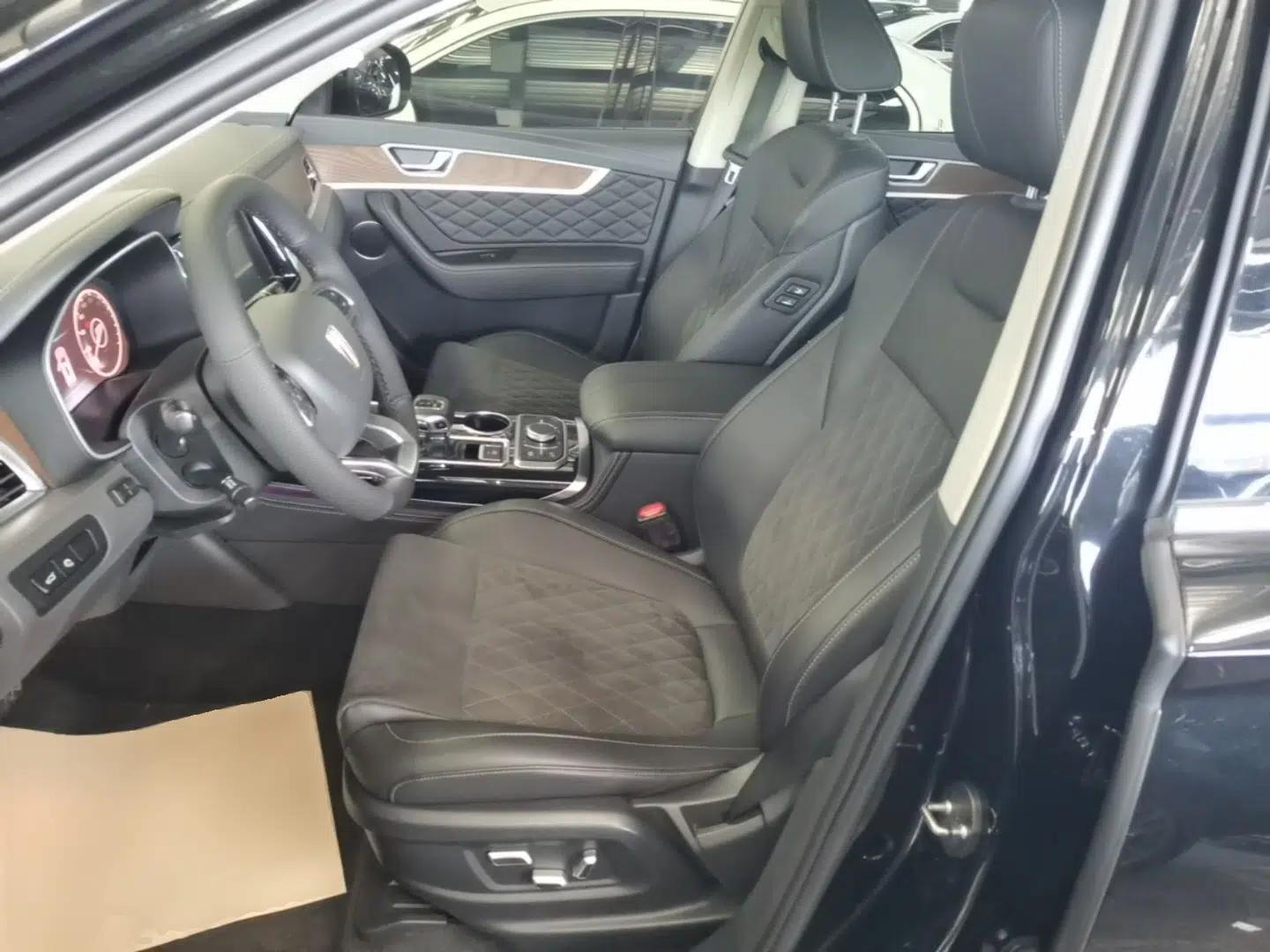 Hongqi HS7 2021 2.0T DCT Two-Wheel Drive Smart Connect Flagship Edition — миниатюра 17