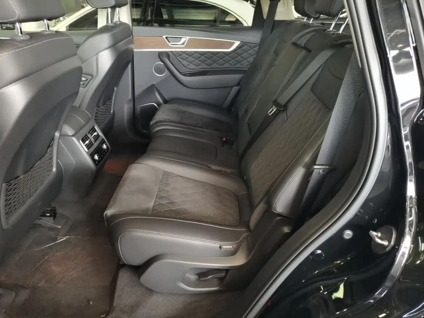 Hongqi HS7 2021 2.0T DCT Two-Wheel Drive Smart Connect Flagship Edition — миниатюра 20