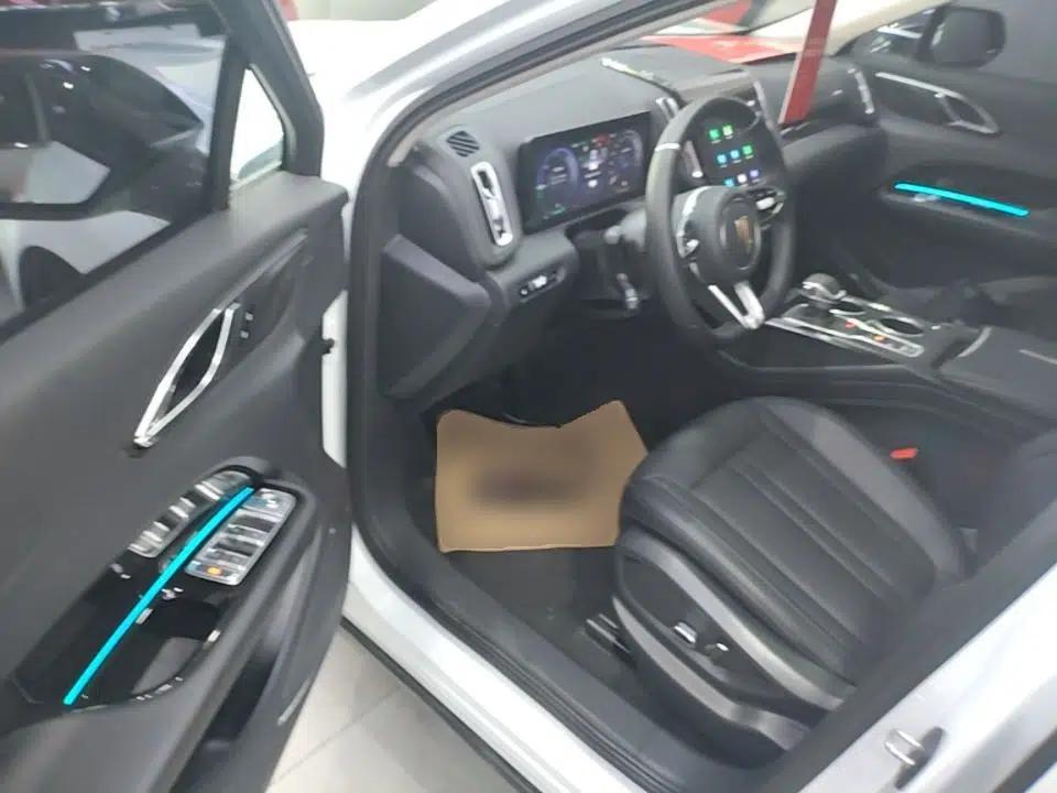Hongqi HS3 PHEV 2024 PHEV 115km Jingwei Edition — миниатюра 18