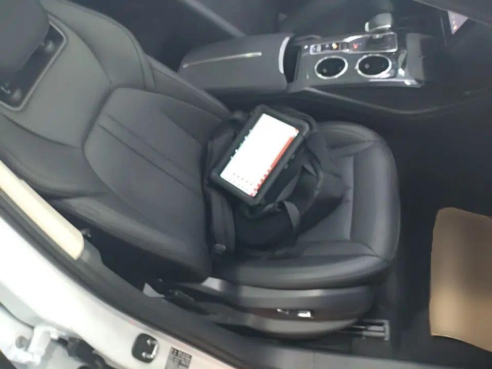 Hongqi HS3 PHEV 2024 PHEV 115km Jingwei Edition — миниатюра 19