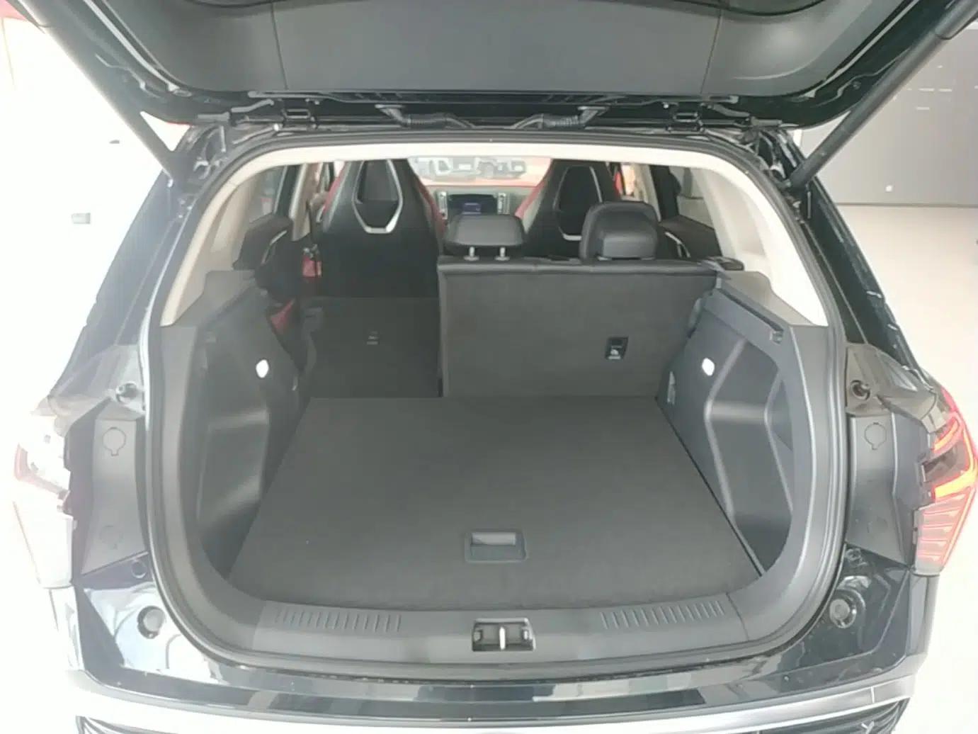 Hongqi HS3 2024 1.5T Shanwei Edition — миниатюра 27