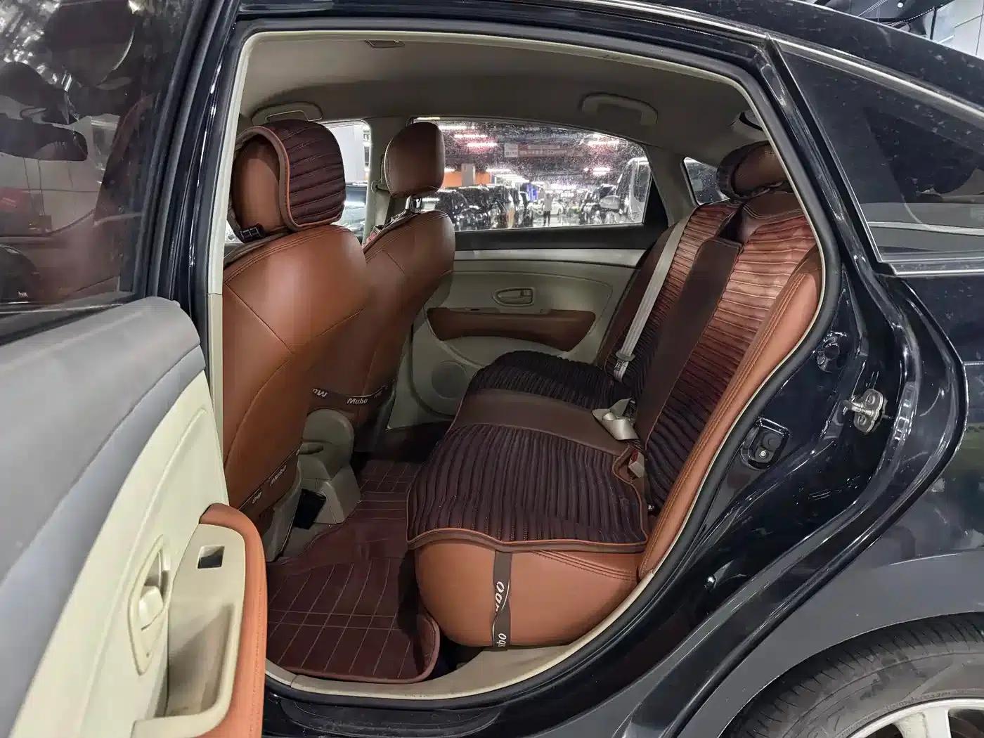 Nissan Sylphy 2012 Classic 1.6XE Automatic Comfort Edition — миниатюра 7