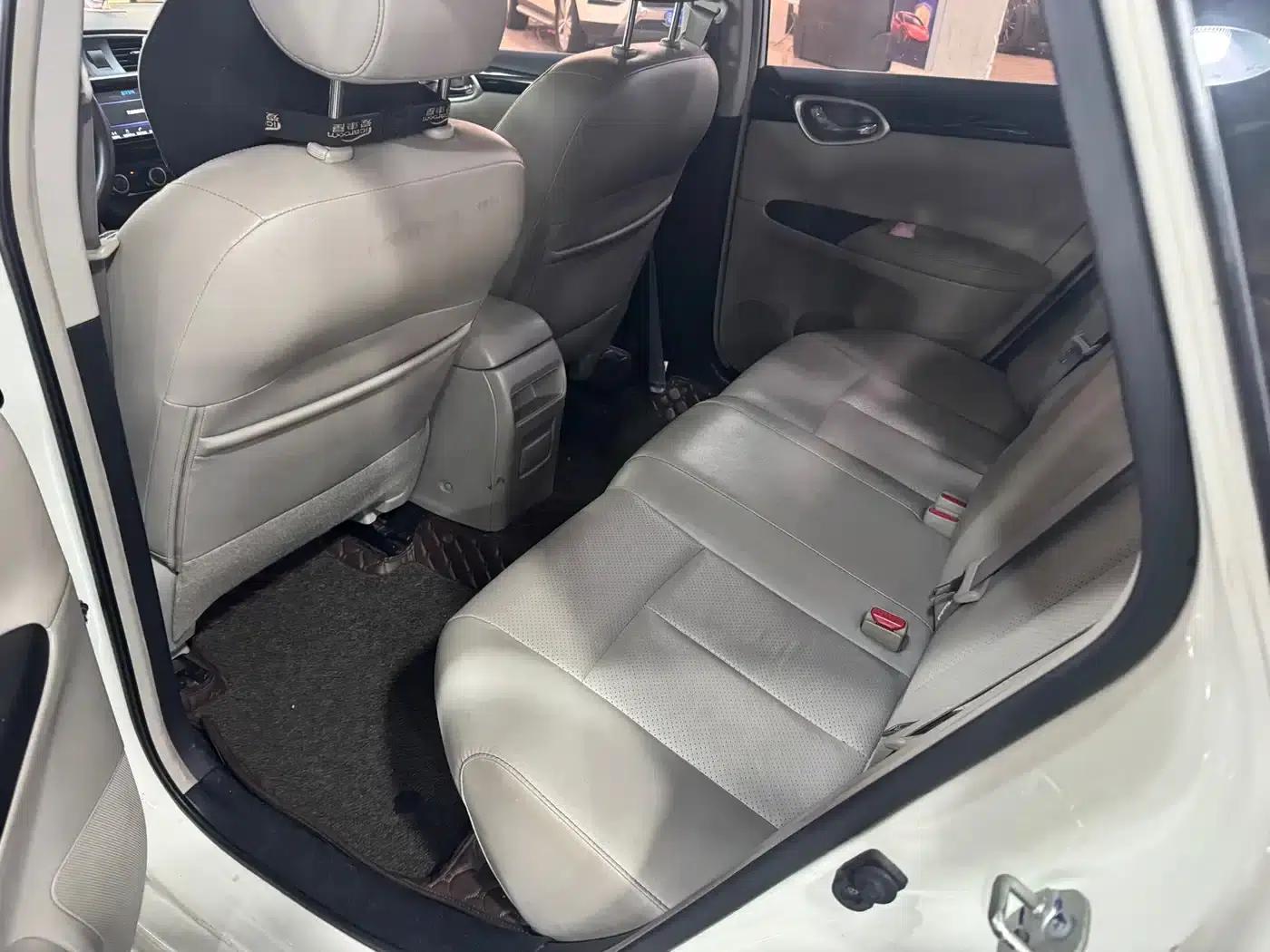 Nissan Sylphy 2016 1.6XL CVT Premium Edition — миниатюра 4