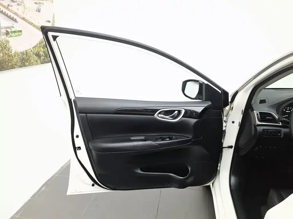 Nissan Sylphy 2022 Classic 1.6XL CVT Luxury Edition — миниатюра 8
