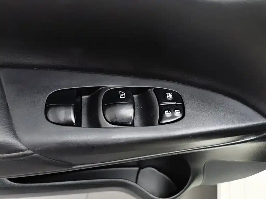 Nissan Sylphy 2022 Classic 1.6XL CVT Luxury Edition — миниатюра 9