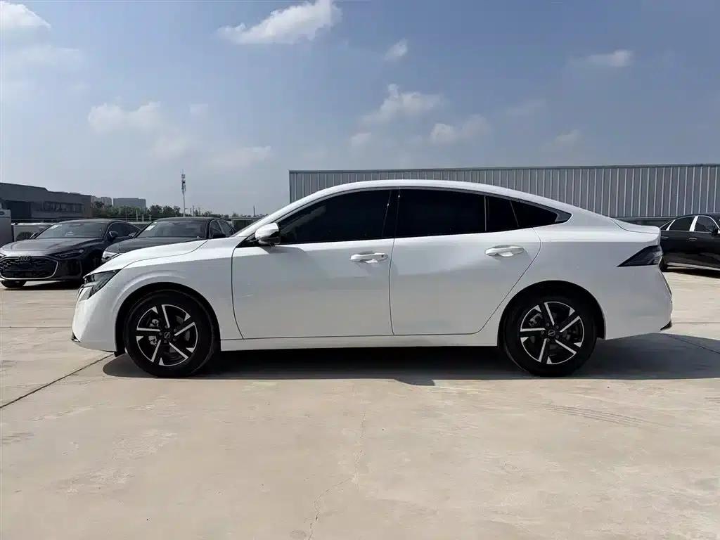 Nissan Sylphy 2026 1.6L CVT Flagship Edition — миниатюра 4